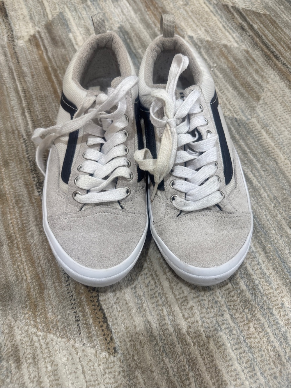 Vans Men's White and Black Low-Top Sneakers
